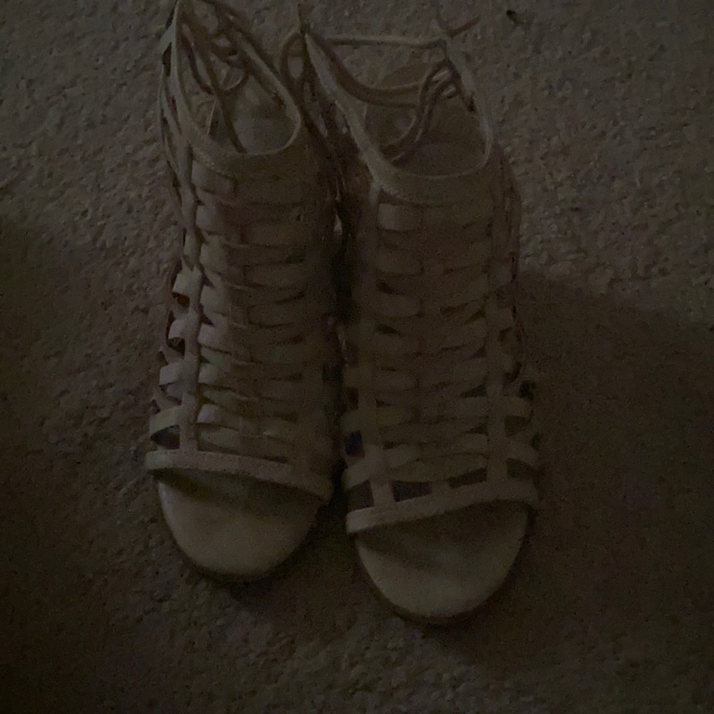 High heel fergie open toe tie in the back heels.